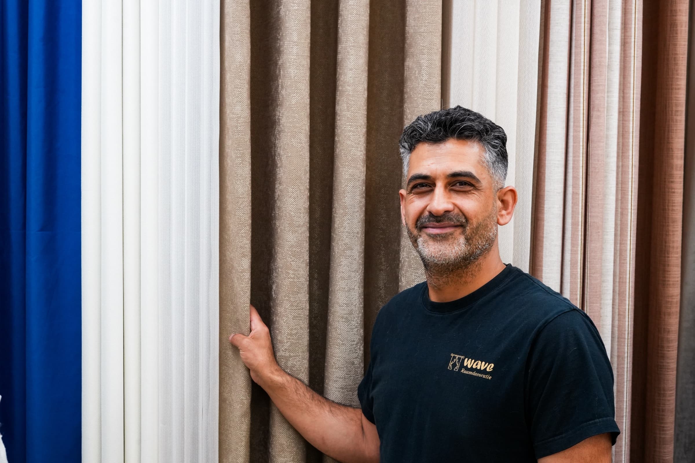 Masoud, eigenaar Wave Raamdecoratie